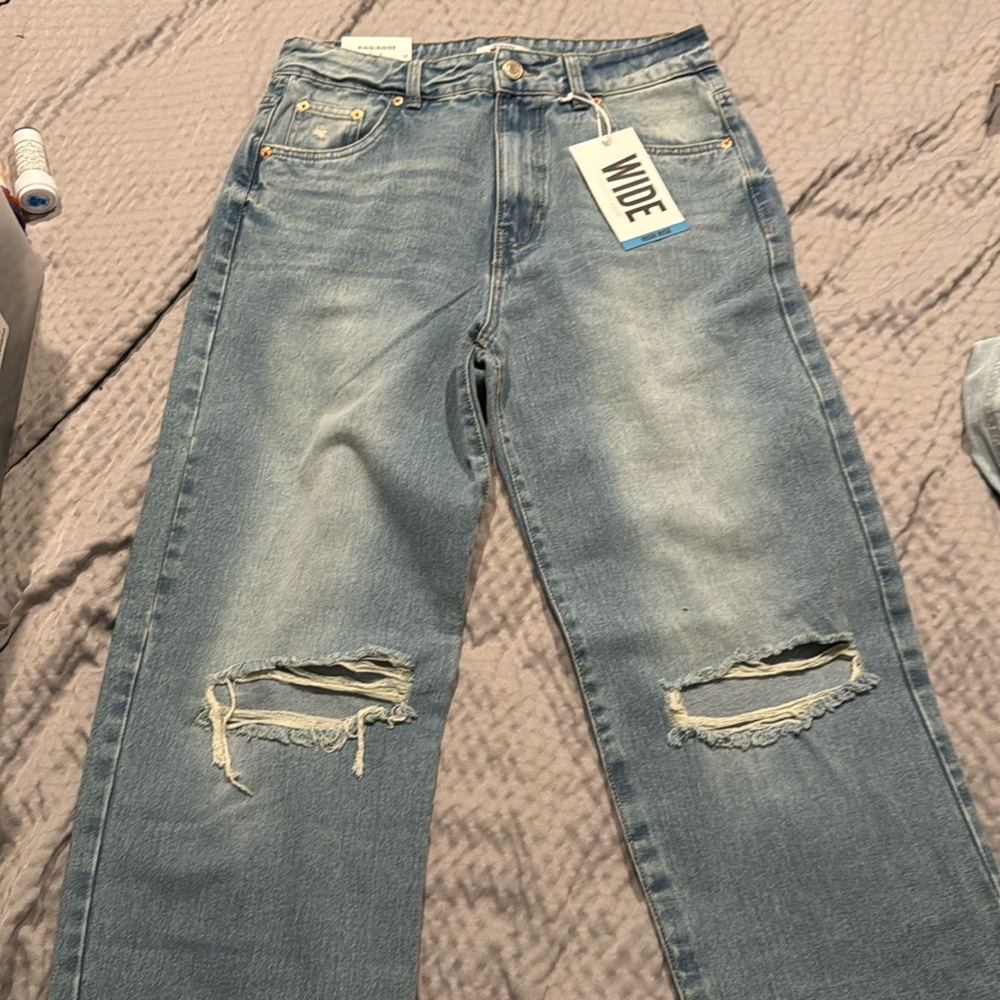 Wide leg jeans